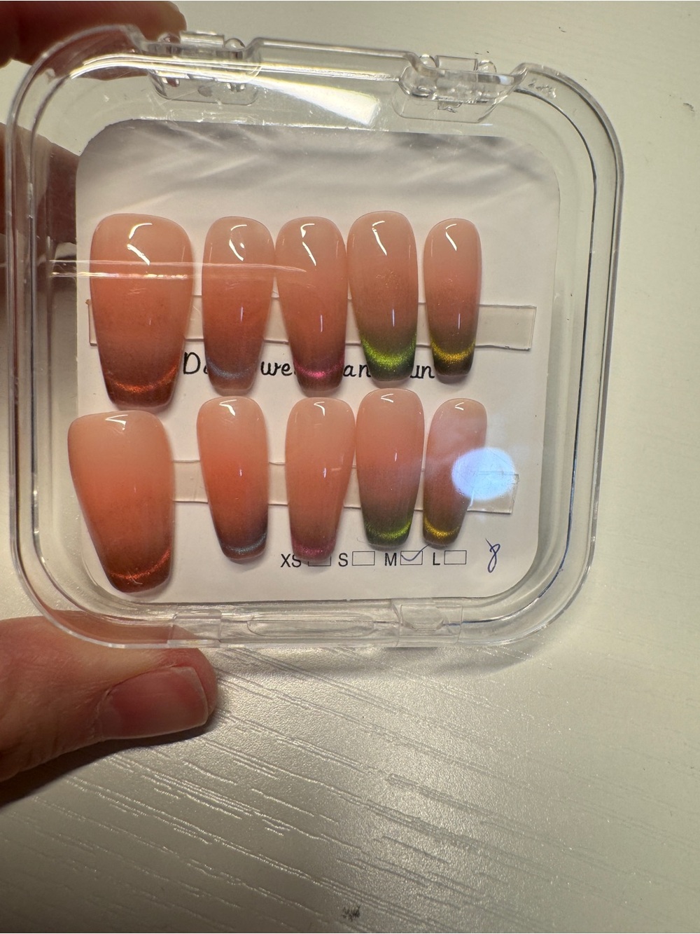 Peach Ombre Press-On Nails Set with Accent Tips Cat Eye Medium